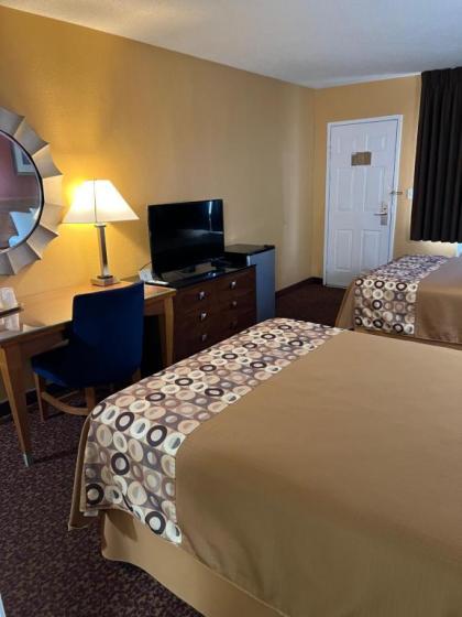 Americas Best Value Inn Schenectady - image 8