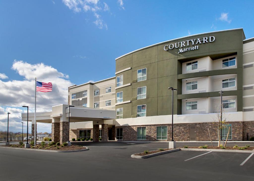 Courtyard by Marriott Schenectady at Mohawk Harbor - main image