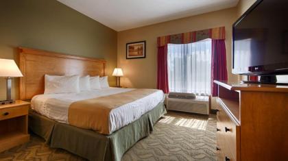 Best Western Crossroads Inn - image 11