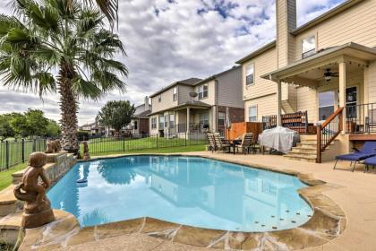 Schertz Family Home with Pool and Golf Course View - image 11