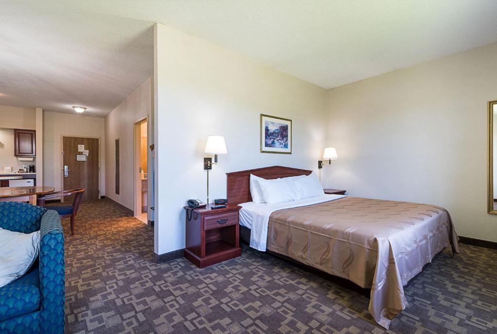 Quality Inn & Suites Schoharie near Howe Caverns - image 7