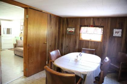 Rowe's Adirondack Cabins of Schroon Lake - image 10