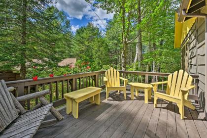 Cozy ADK Cabin with Porch Walk to Schroon Lake Schroon Lake