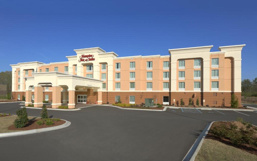 Hampton Inn & Suites Scottsboro - main image