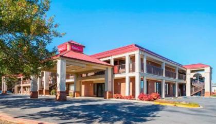 Red Roof Inn  Suites Scottsboro