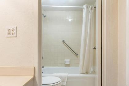 Traveler's Place Inn & Suites - image 2