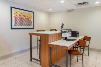 Holiday Inn Express Scottsburg an IHG Hotel - image 8