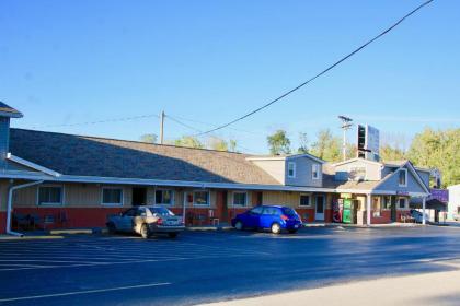 Campbell's Motel Scottsburg - image 5