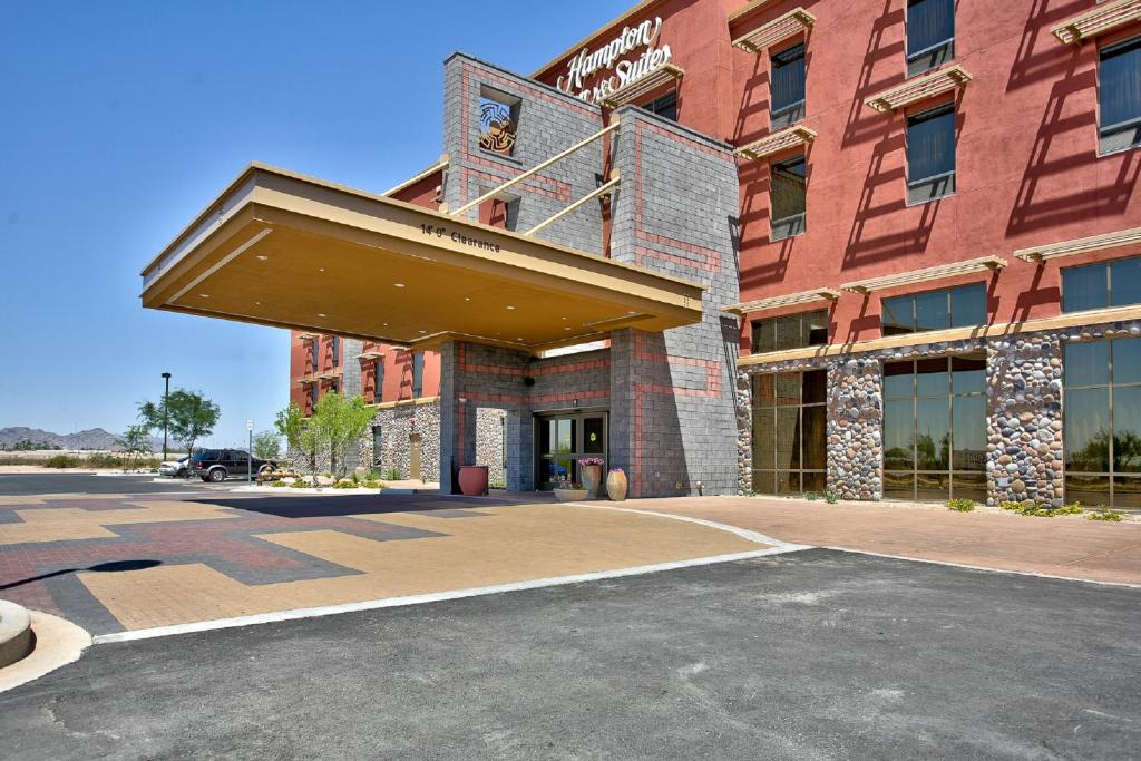 Hampton Inn & Suites Scottsdale Riverwalk - main image