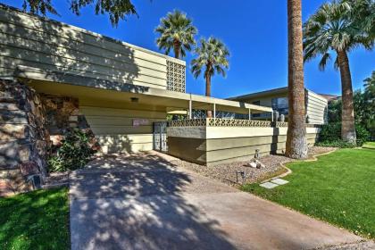 Walk to Old Town Scottsdale Cozy Home Base with Pool - image 3