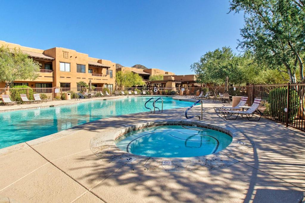 Scottsdale Serenity Condo with Pool Access and Views! - image 4