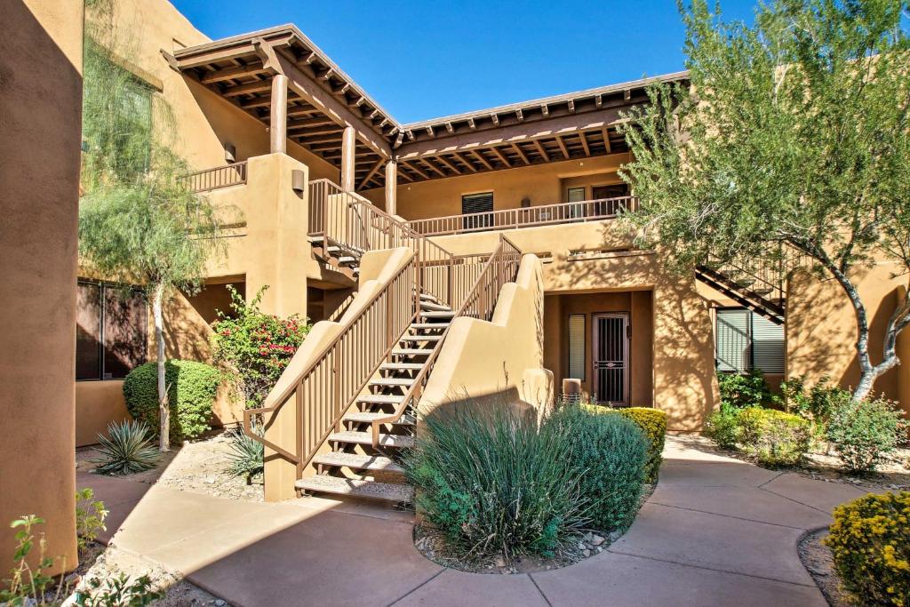 Scottsdale Serenity Condo with Pool Access and Views! - image 5