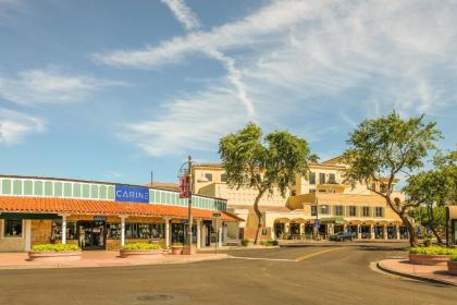 Frontdesk Old Town Apts Scottsdale AZ - image 11