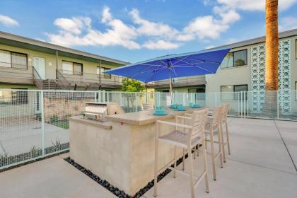 Modern Contemporary OT Scottsdale with Heated Pool - image 10