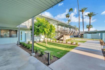 Modern Contemporary OT Scottsdale with Heated Pool - image 7