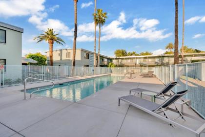 Modern Contemporary OT Scottsdale with Heated Pool - image 9