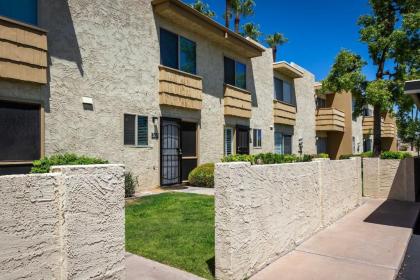 Updated Condo in A Old Town Scottsdale Location - image 18