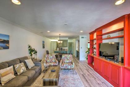 Scottsdale Condo with Pool 1 Mi to Old Town! - image 4