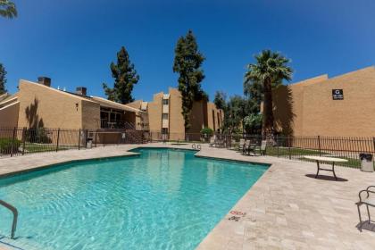 Ultra Modern Old Town Scottsdale 3 Bedroom - image 15