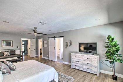 Central Scottsdale Oasis with Pool and Game Room! - image 14