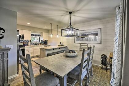 Modern Resort Retreat Near Seabrook Beach! - image 6