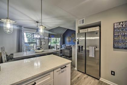 Modern Resort Retreat Near Seabrook Beach! - image 9