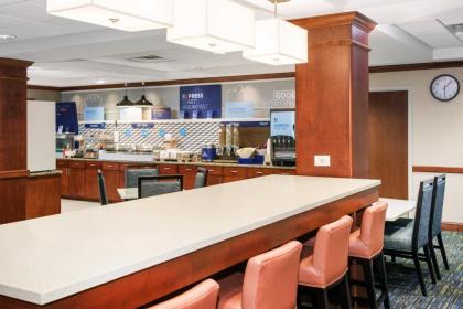 Holiday Inn Express Hotel & Suites Hampton South-Seabrook an IHG Hotel - image 10