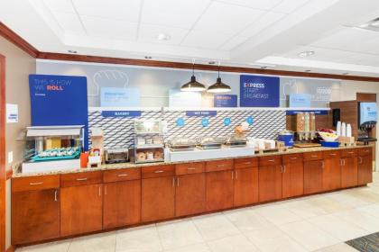 Holiday Inn Express Hotel & Suites Hampton South-Seabrook an IHG Hotel - image 12