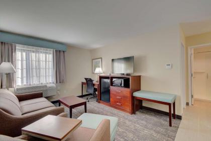 Best Western Hampshire Inn & Suites - image 10