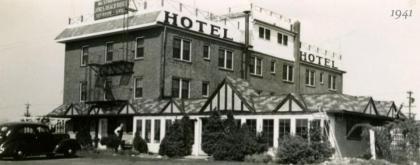 Jones Beach Hotel - image 14