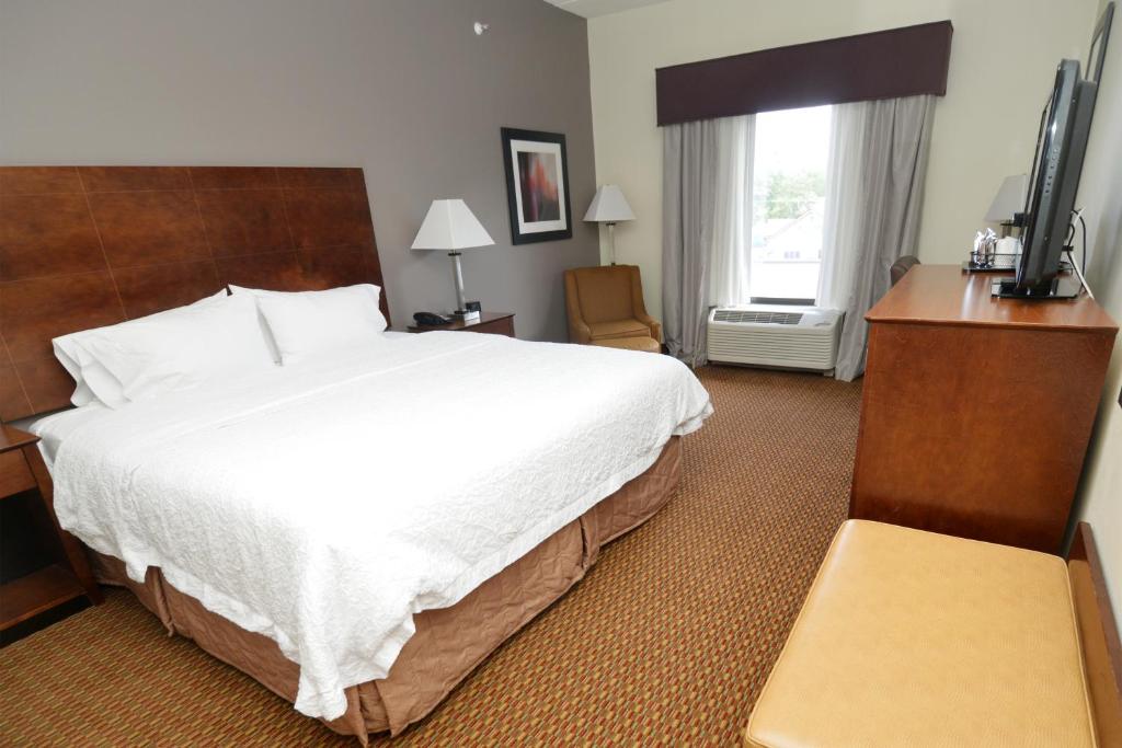 Hampton Inn Seaford - image 4