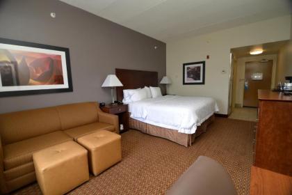 Hampton Inn Seaford - image 9