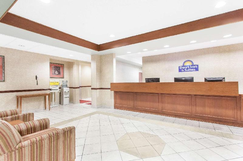 Days Inn & Suites by Wyndham Seaford - image 2