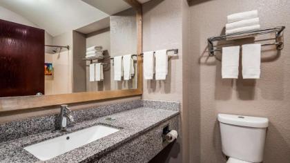 Best Western Executive Inn - image 14