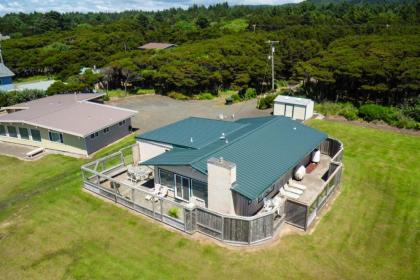 Sparkling Sands Oceanfront - image 8