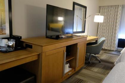 Hampton Inn Searcy Arkansas - image 10