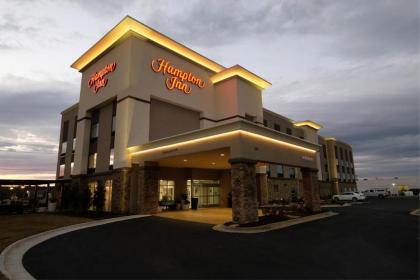 Hampton Inn Searcy Arkansas - image 9