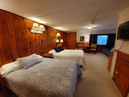 Yardarm Motel - image 14