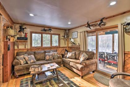 Rustic Searsport Cabin Loft and Sunroom on 10 Acres - image 3