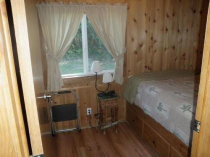 Seaside Camping Resort One-Bedroom Cabin 6 - image 4