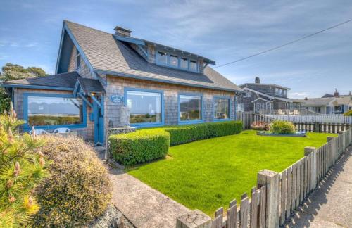 Byers Boathouse on the Prom - image 2