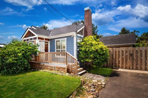 Vintage Beach Cottage - main image