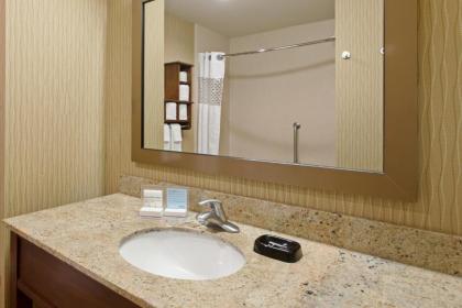 Hampton Inn and Suites Seattle - Airport / 28th Avenue - image 12