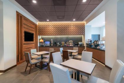 Wingate by Wyndham SeaTac Airport - image 15