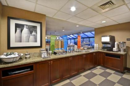 Hampton Inn Seattle/Southcenter - image 2