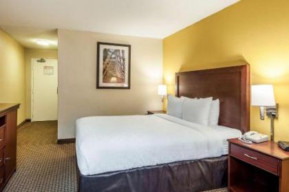 Clarion Hotel Seatac - image 1