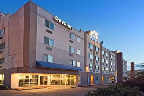 Days Inn by Wyndham Seatac Airport - main image