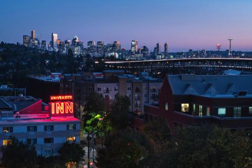 Staypineapple University Inn University District Seattle - main image