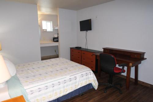 Americas Best Value Inn-Shoreline - image 4