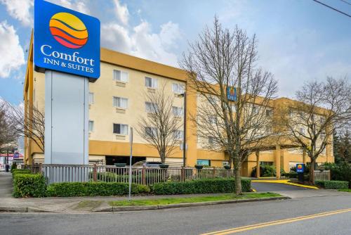 Comfort Inn & Suites Seattle North - image 4